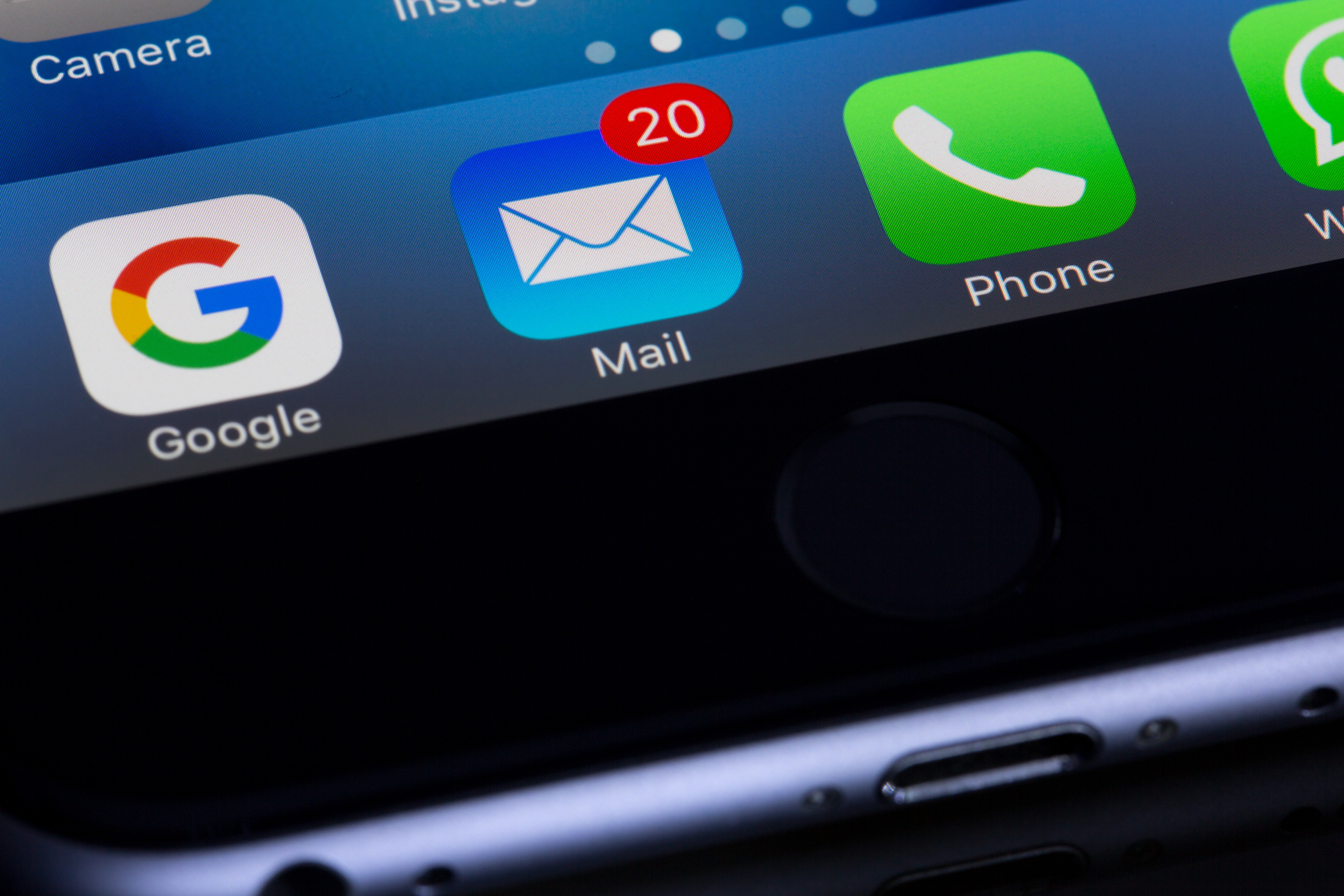 Email icon on smartphone shows number of unread emails 